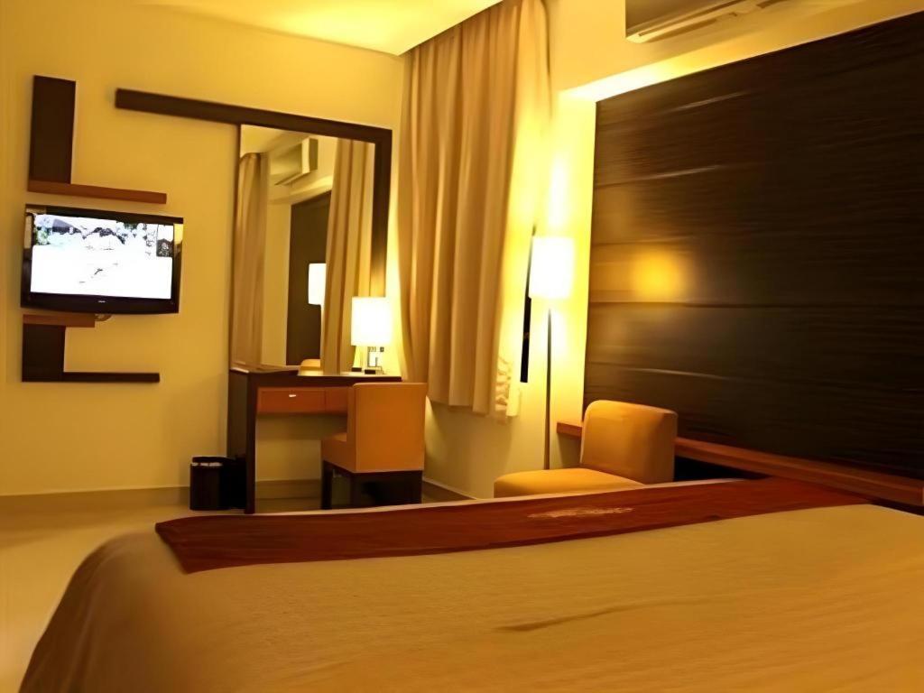 Travello Hotel Манадо Экстерьер фото