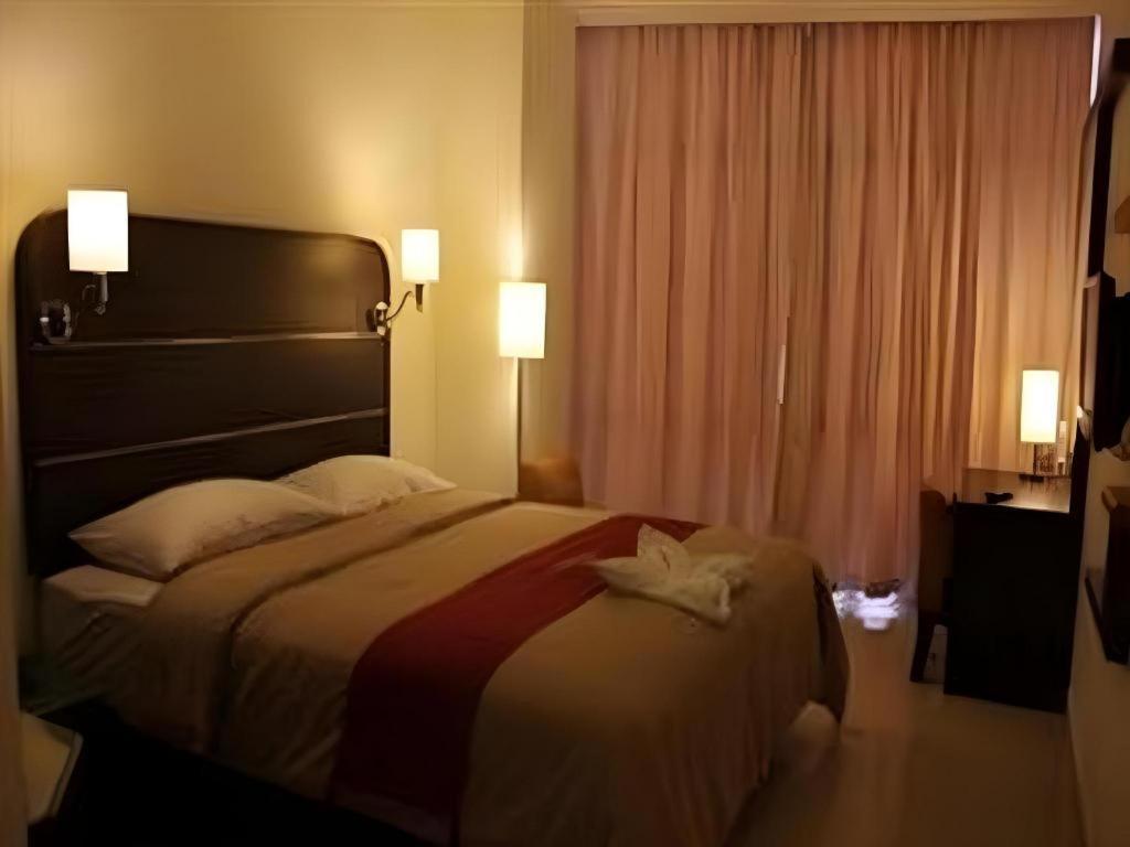 Travello Hotel Манадо Экстерьер фото