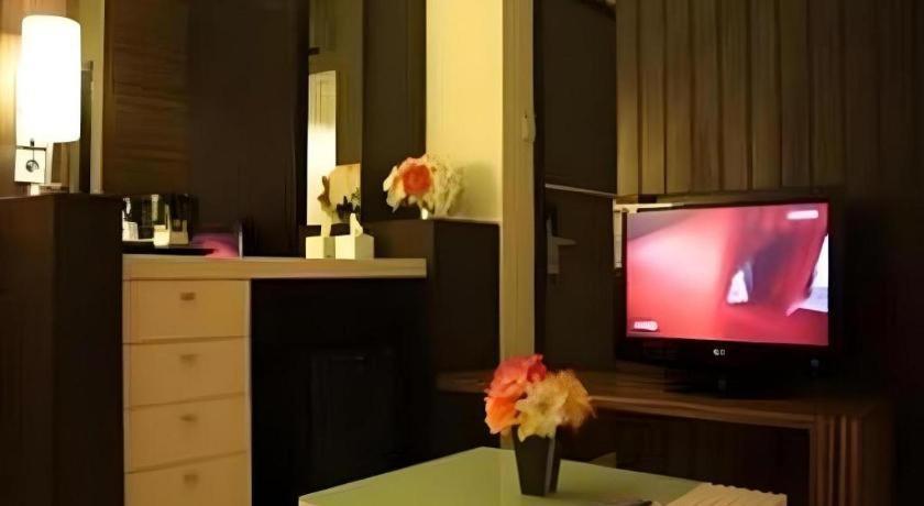 Travello Hotel Манадо Экстерьер фото