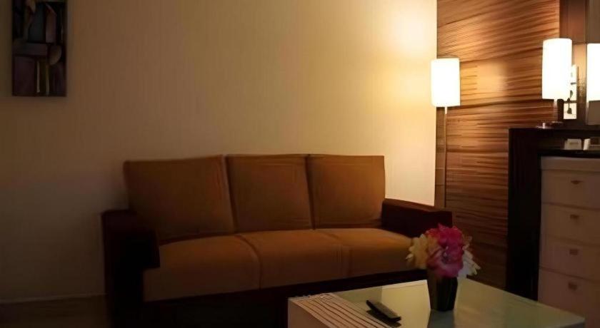 Travello Hotel Манадо Экстерьер фото