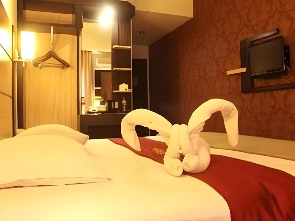 Travello Hotel Манадо Экстерьер фото