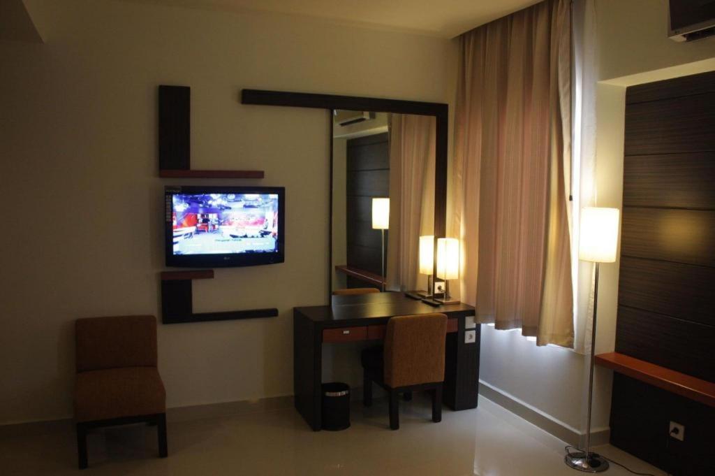 Travello Hotel Манадо Экстерьер фото