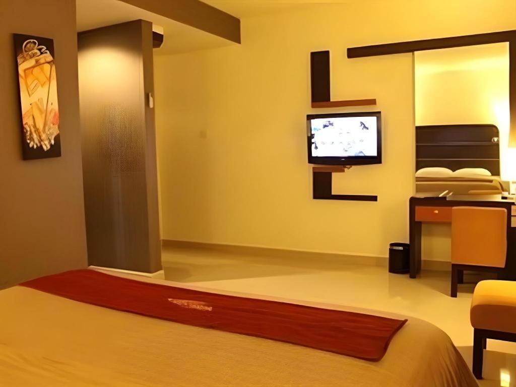 Travello Hotel Манадо Экстерьер фото