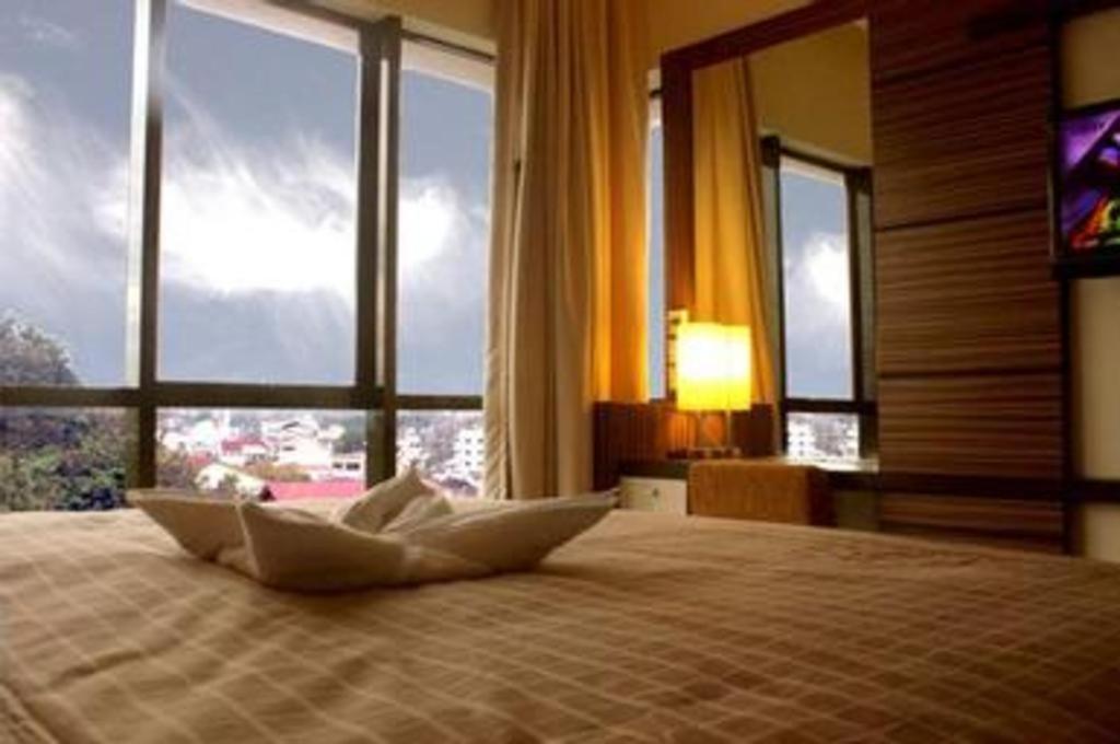 Travello Hotel Манадо Экстерьер фото