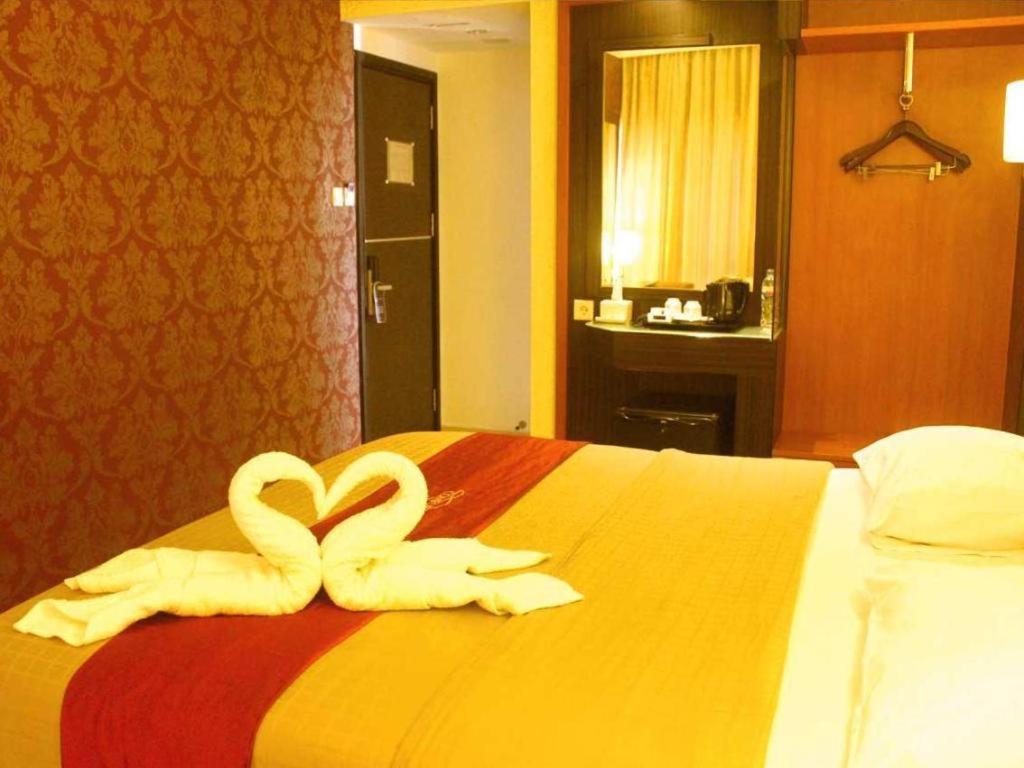 Travello Hotel Манадо Экстерьер фото