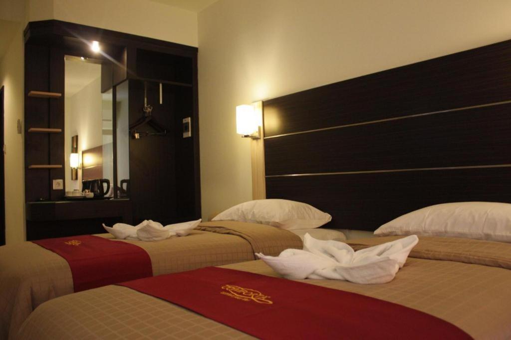 Travello Hotel Манадо Экстерьер фото