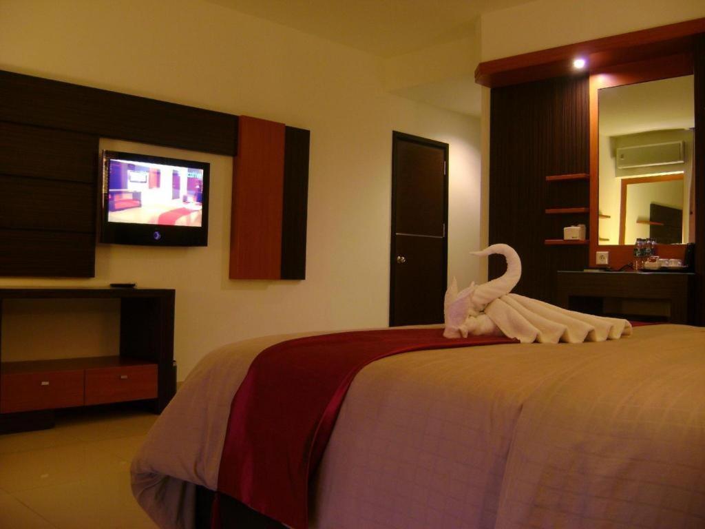 Travello Hotel Манадо Экстерьер фото