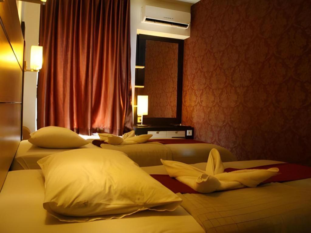 Travello Hotel Манадо Экстерьер фото