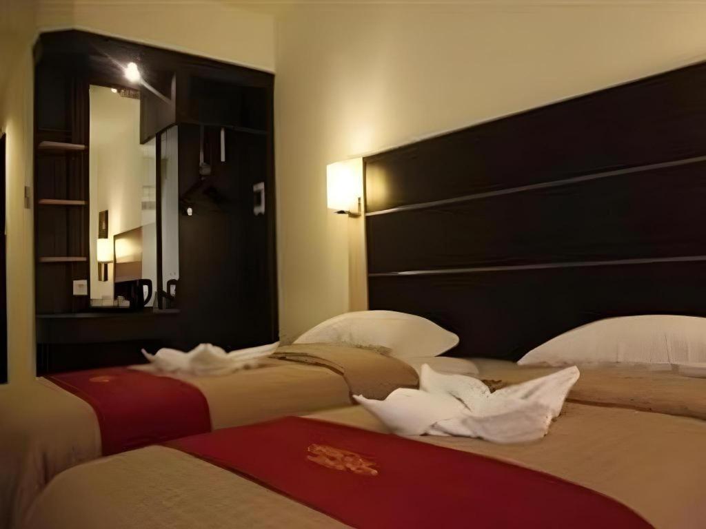Travello Hotel Манадо Экстерьер фото