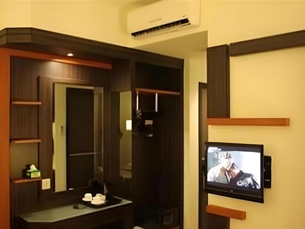 Travello Hotel Манадо Экстерьер фото