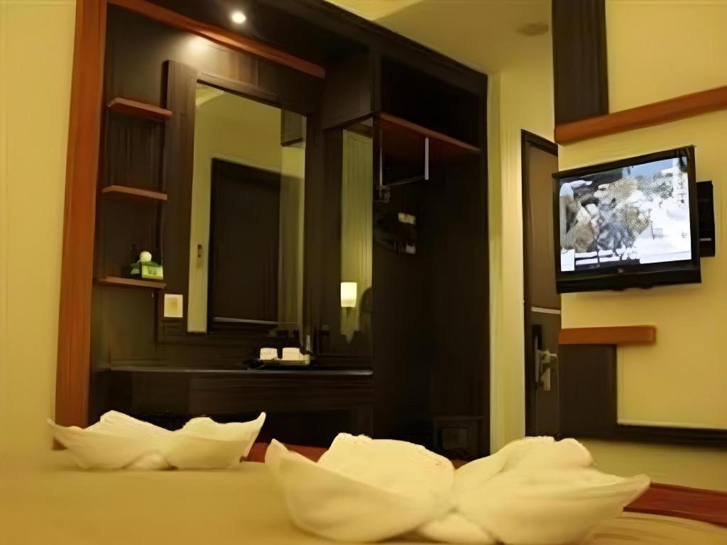 Travello Hotel Манадо Экстерьер фото